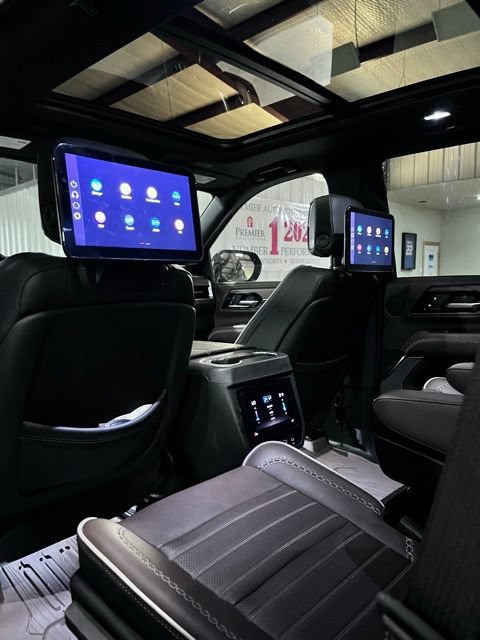 Used 2025 GMC Yukon Denali Ultimate w/ LPO, Floor Liner Package AWD/4WD image 12