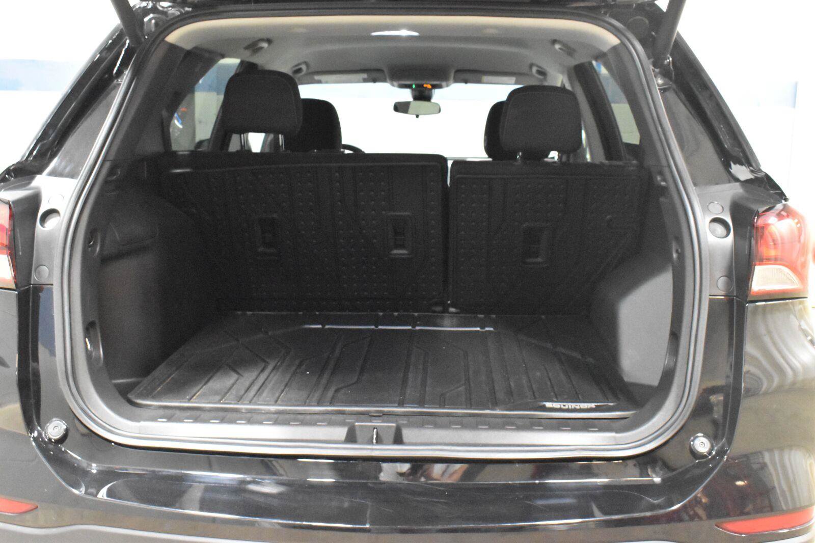Used 2024 Chevrolet Equinox LT w/ LPO, Floor Liner Package FWD image 25