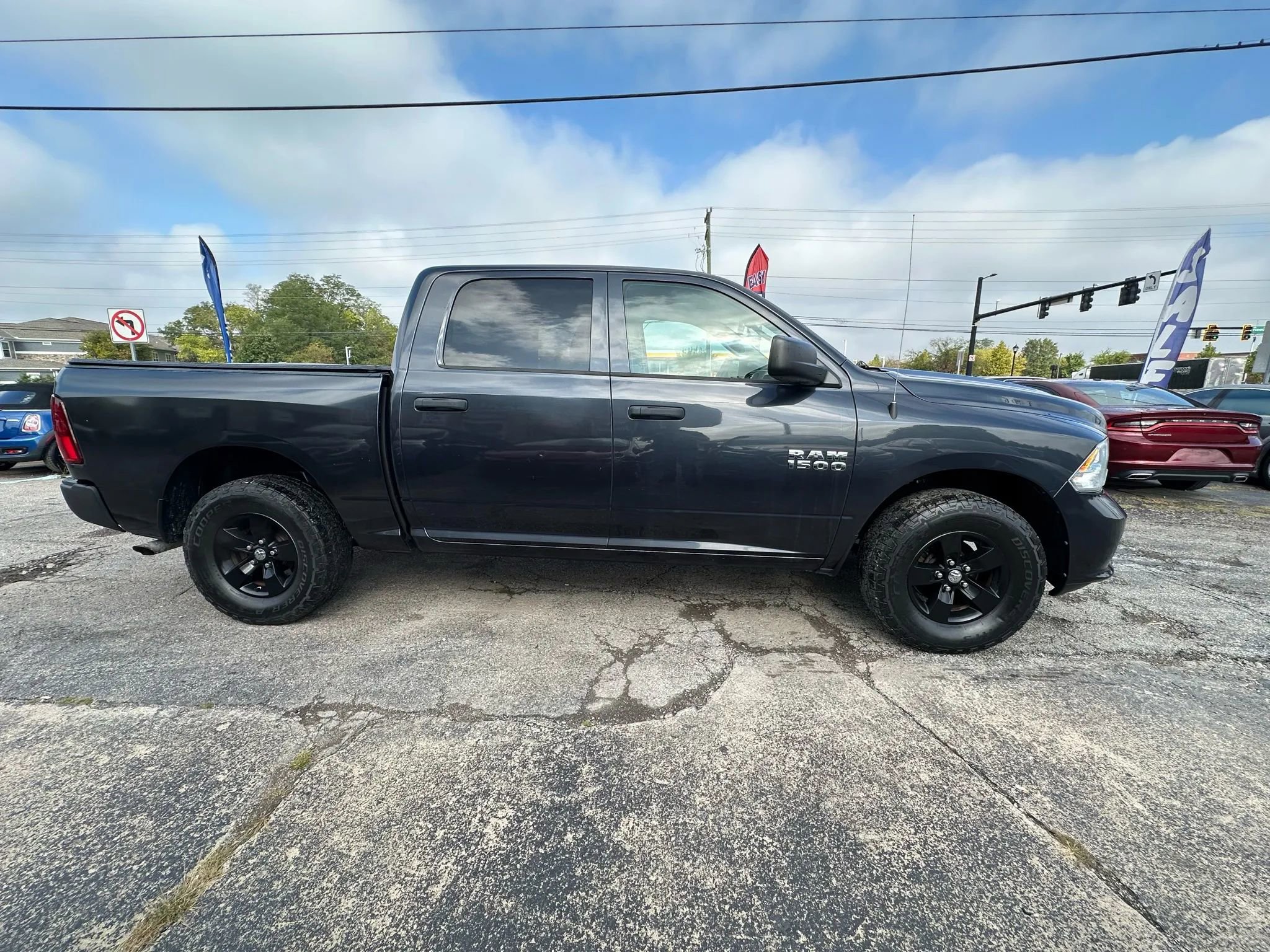 Used 2017 RAM 1500 Express image 7