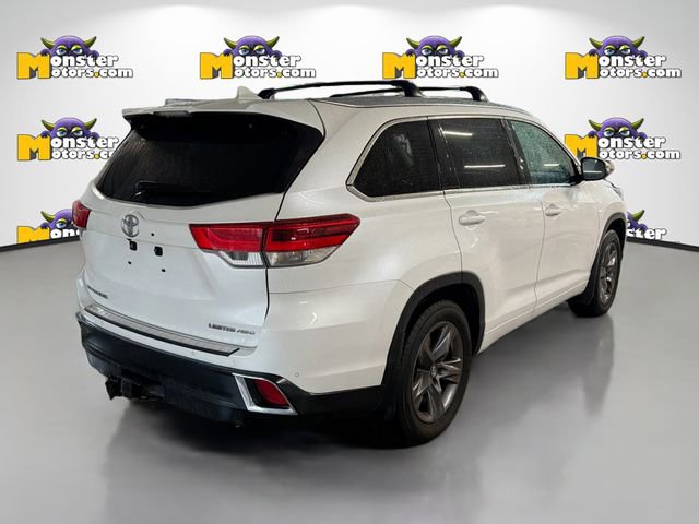 Used 2017 Toyota Highlander Limited AWD/4WD image 4