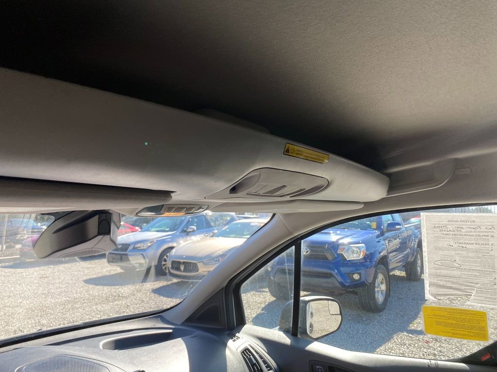 Used 2021 Ford Transit Connect XLT image 22