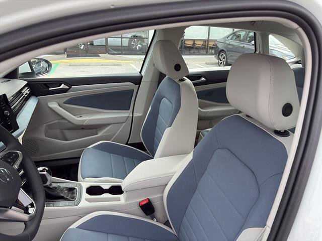 New 2026 Volkswagen Jetta SE image 12