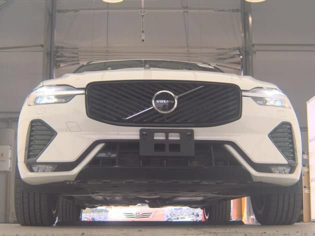 Used 2026 Volvo XC60 B5 Plus AWD/4WD image 3