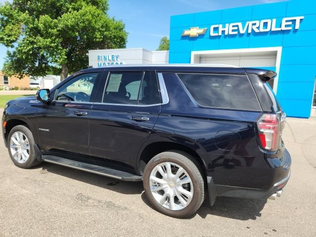 Used 2024 Chevrolet Tahoe High Country AWD/4WD image 3