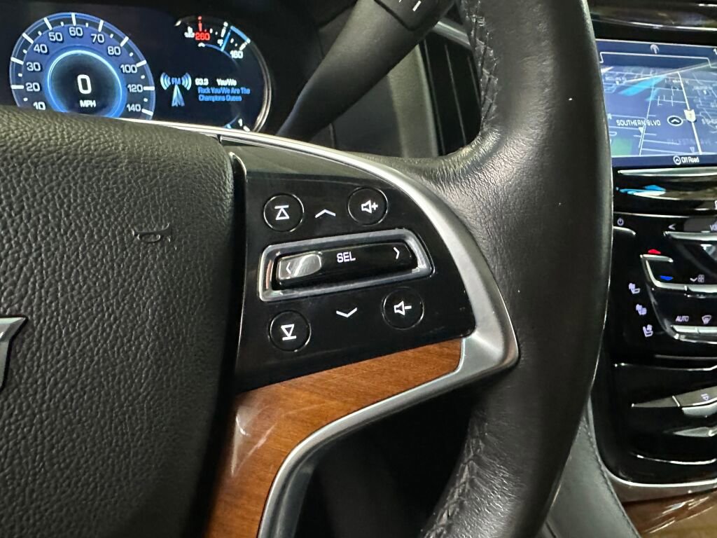 Used 2016 Cadillac Escalade ESV Luxury image 14