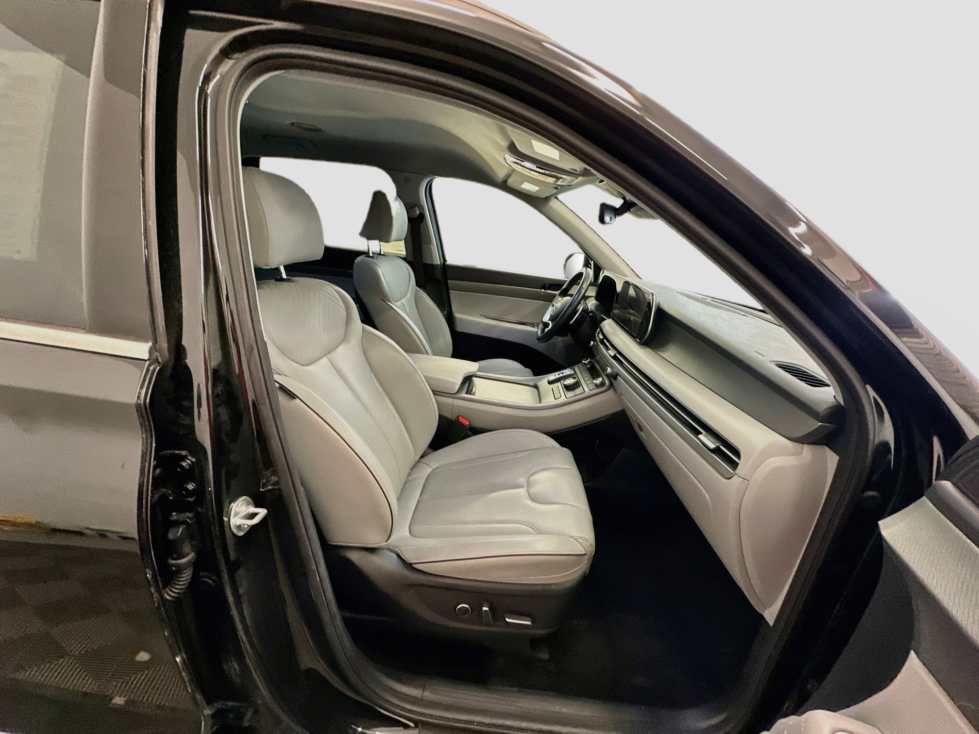 Used 2025 Hyundai Palisade SEL AWD/4WD image 34