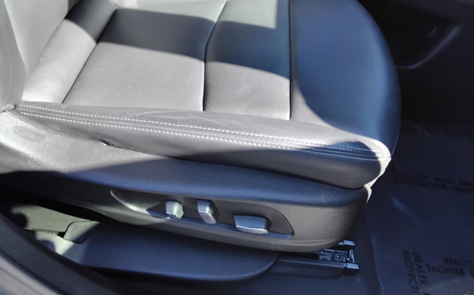 Used 2023 Cadillac XT6 Premium Luxury image 28