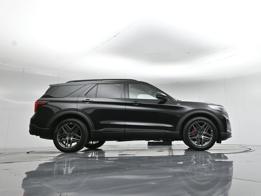 New 2026 Ford Explorer ST-Line w/ ST-Line Street Pack RWD image 48