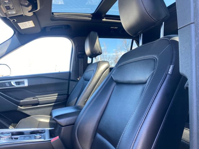 Used 2020 Ford Explorer XLT w/ Equipment Group 202A image 13