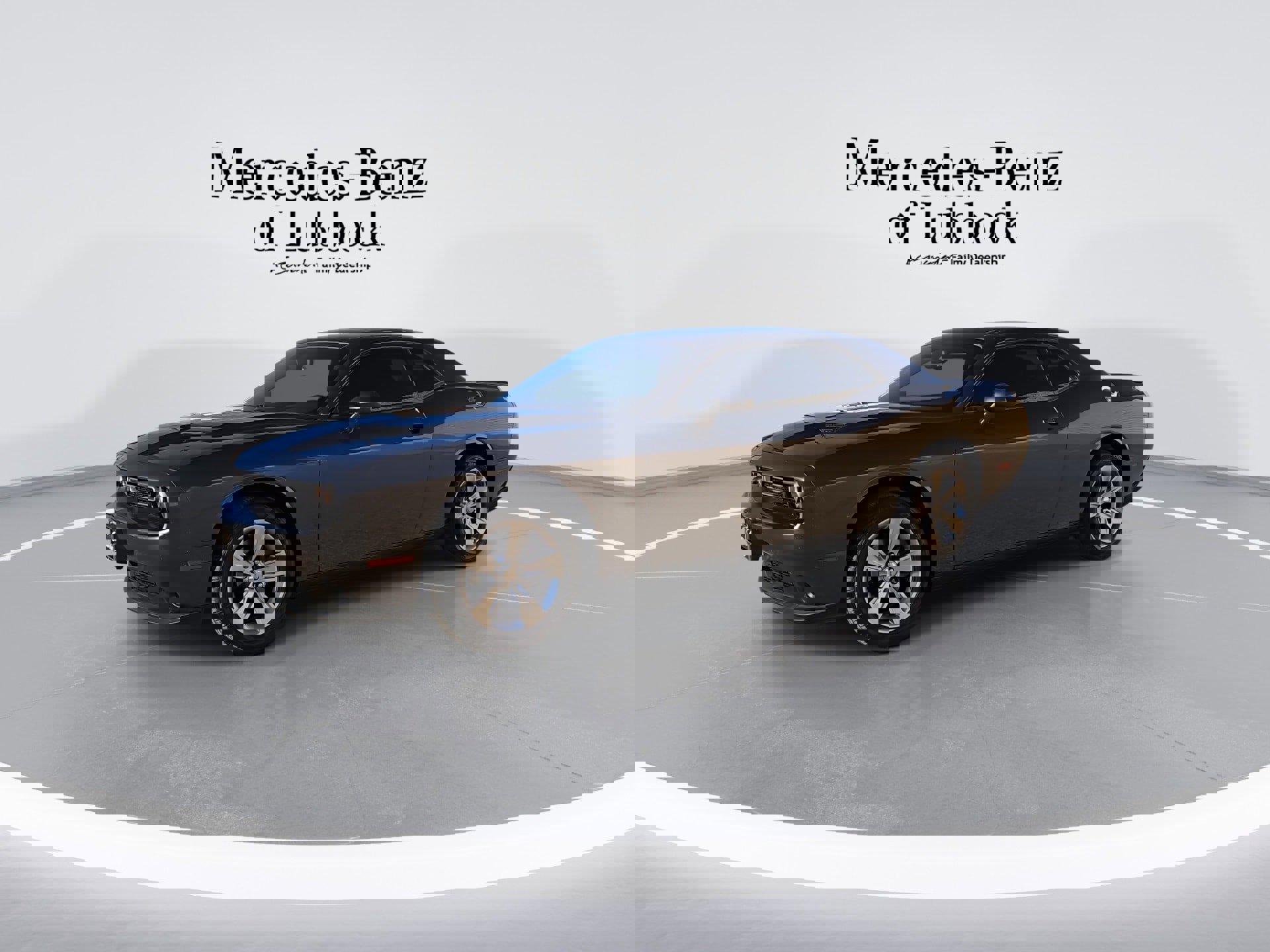 Used 2021 Dodge Challenger SXT image 4