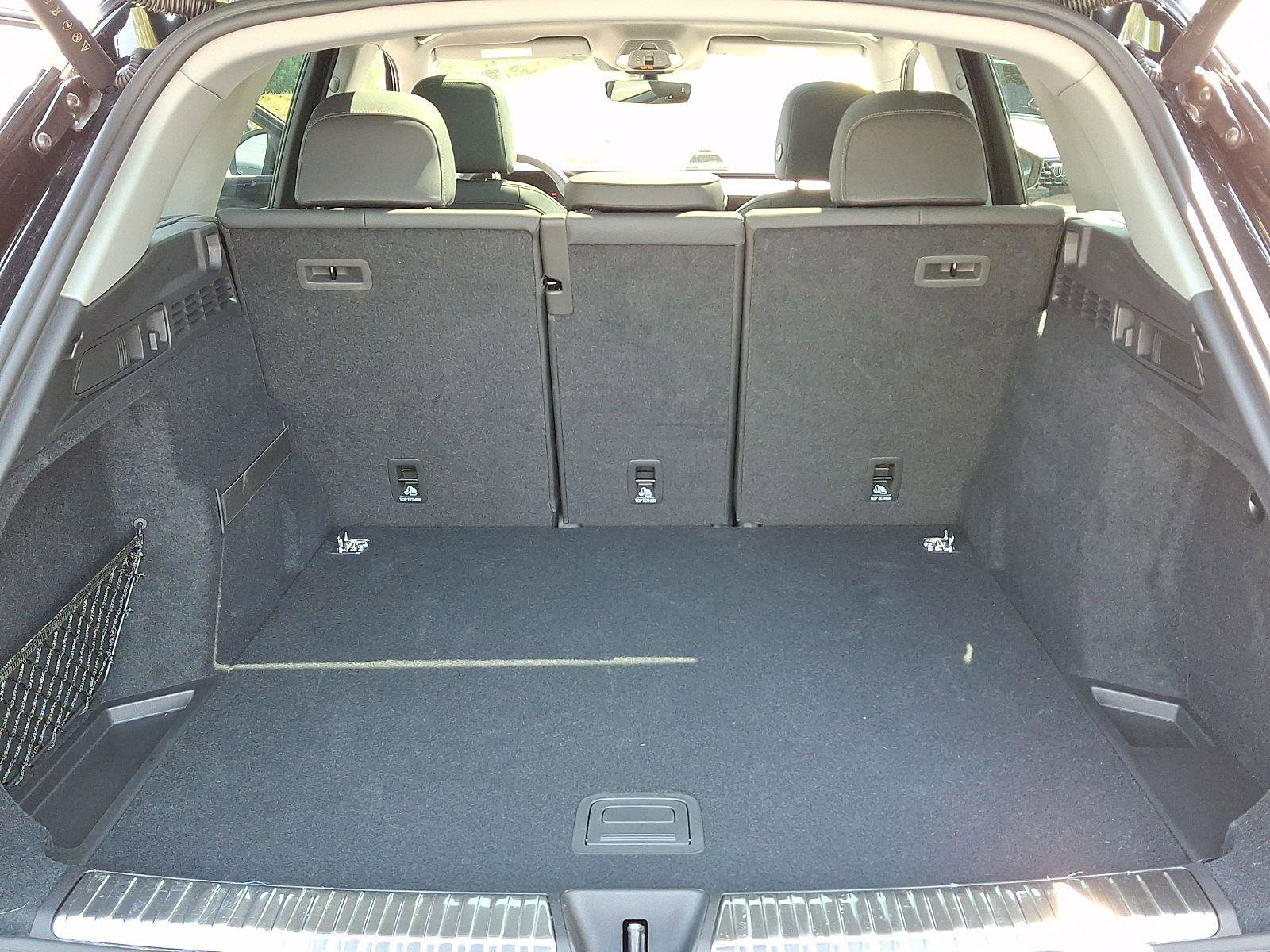 Used 2025 Audi Q5 Premium w/ Convenience Package AWD/4WD image 28