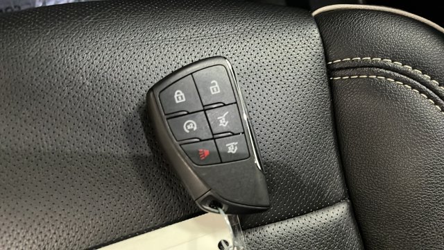 Used 2025 Chevrolet Suburban Premier AWD/4WD image 42