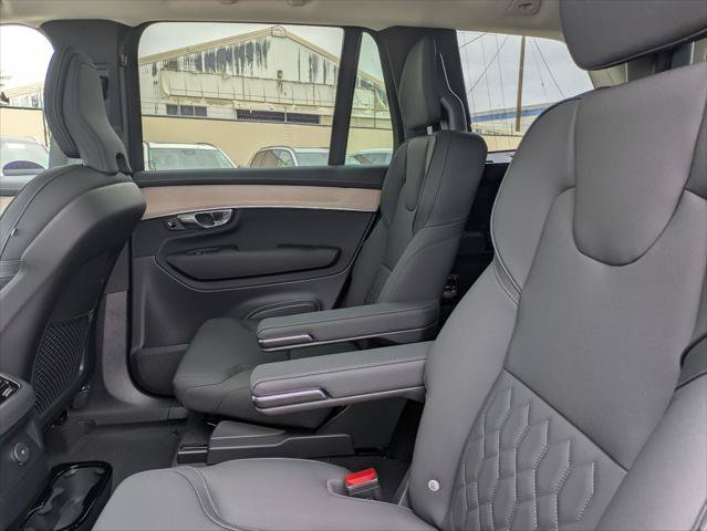 New 2026 Volvo XC90 T8 Plus w/ Protection Package AWD/4WD image 12