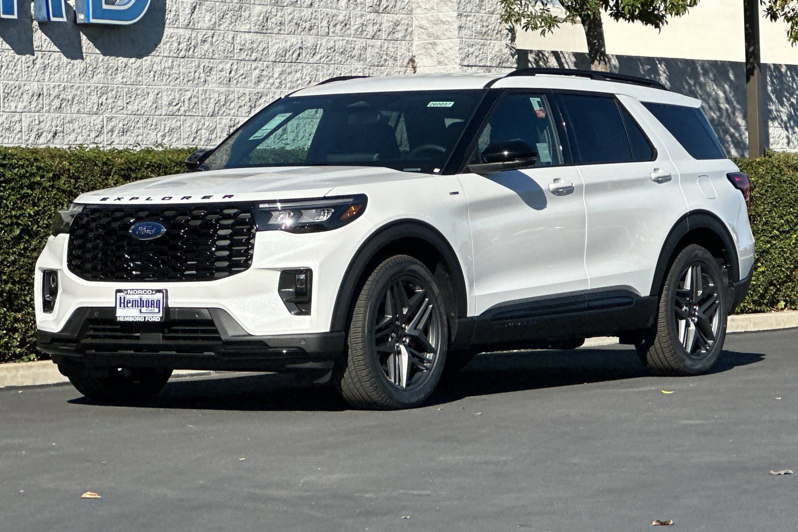 New 2026 Ford Explorer ST-Line w/ ST-Line Street Pack image 8