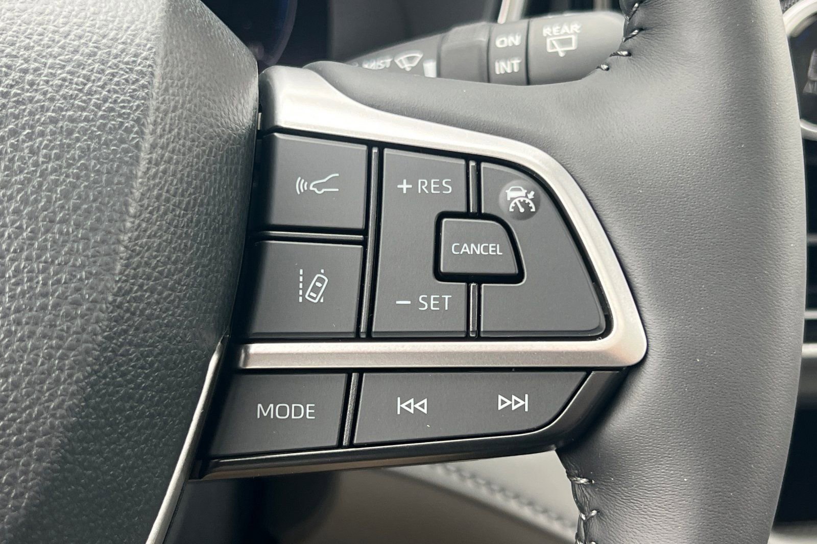 New 2026 Toyota Highlander Platinum image 29