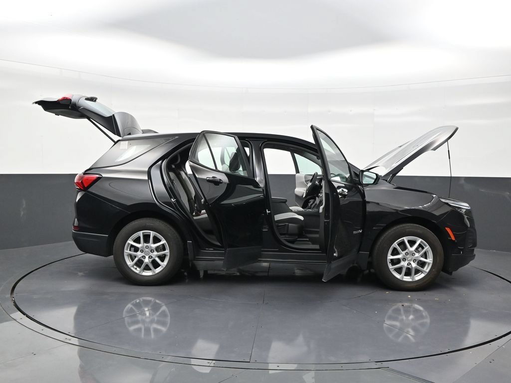 Used 2024 Chevrolet Equinox LS FWD image 29