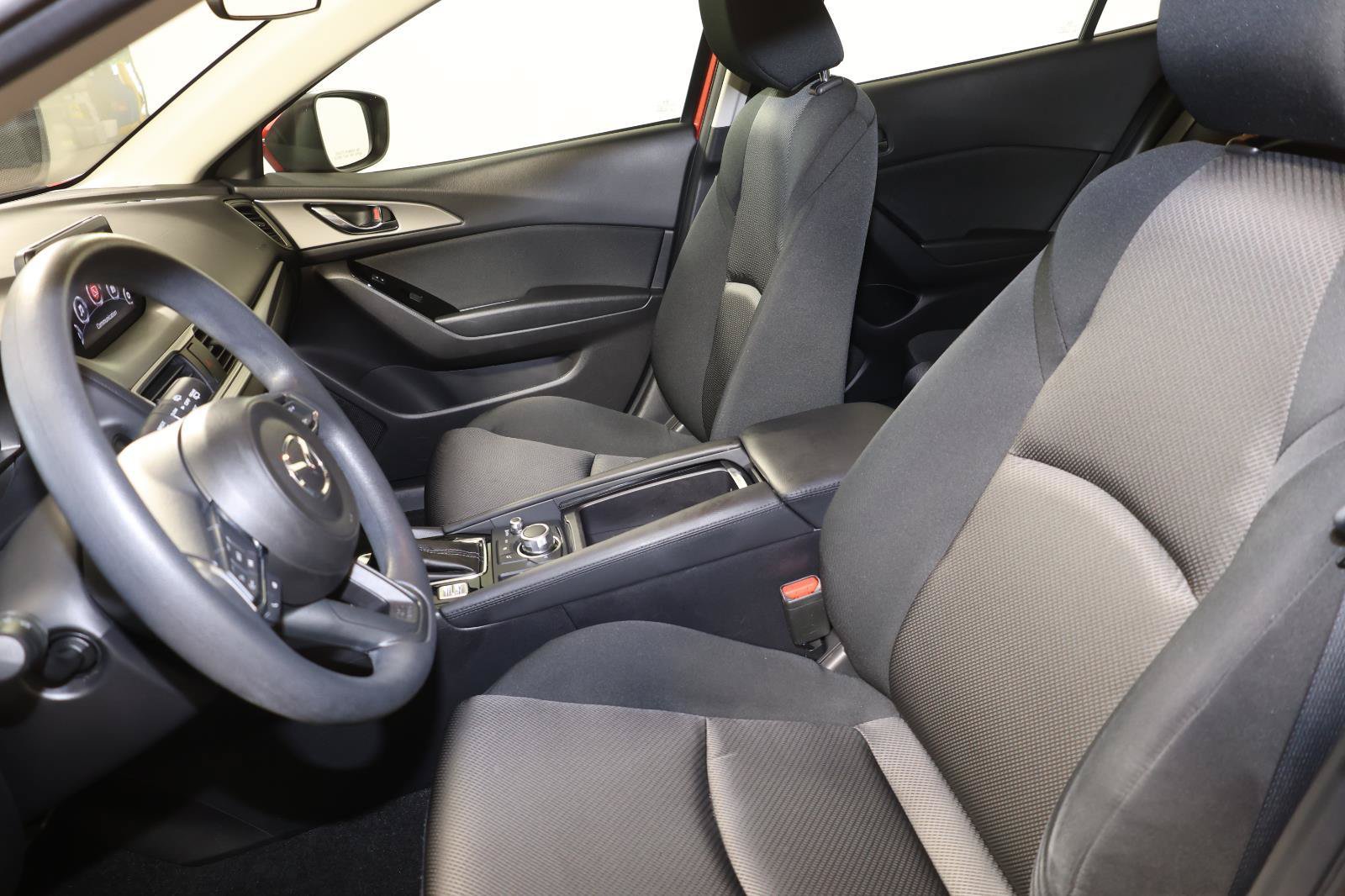 Used 2017 MAZDA MAZDA3 Sport FWD image 25
