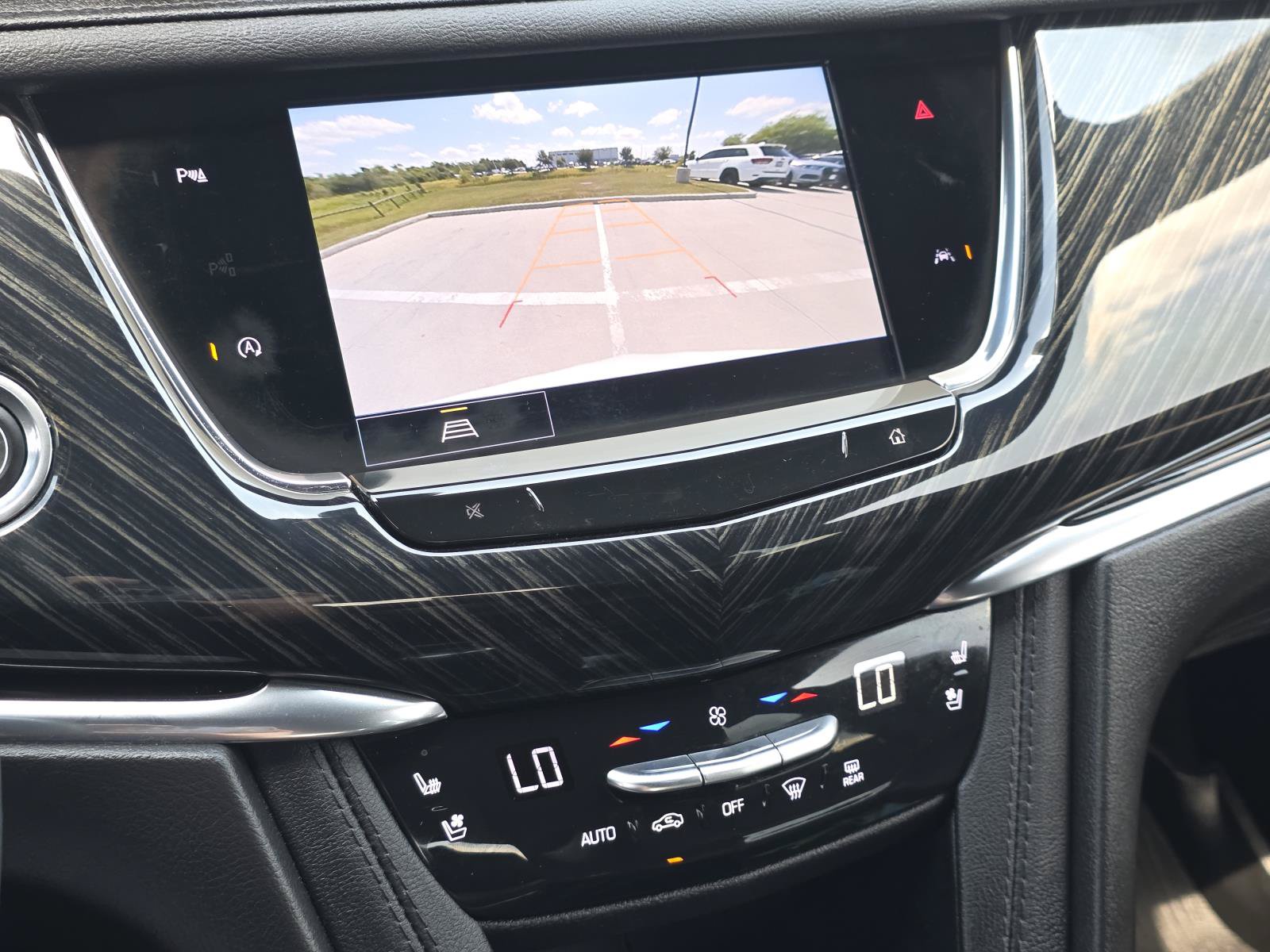 Certified 2023 Cadillac XT6 Premium Luxury w/ LPO, Floor Liner Package FWD image 31