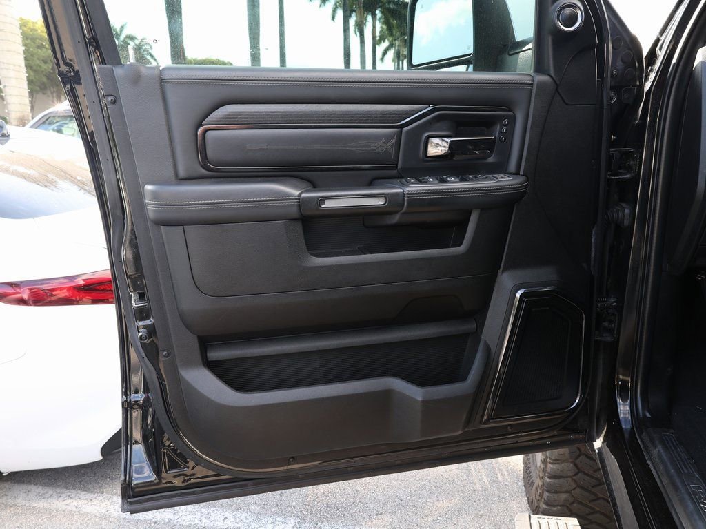 Used 2023 RAM 3500 Limited AWD/4WD image 10