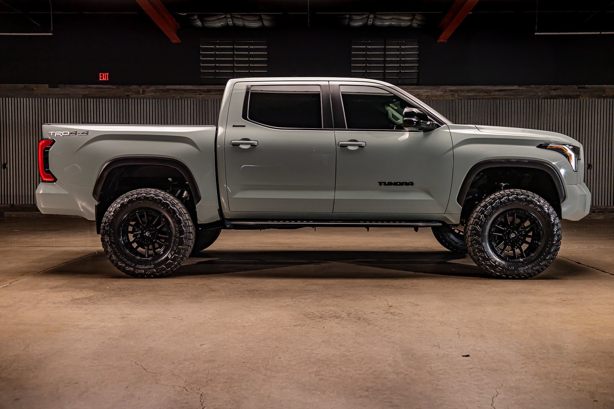 Used 2024 Toyota Tundra Limited w/ TRD Off-Road Package AWD/4WD image 11