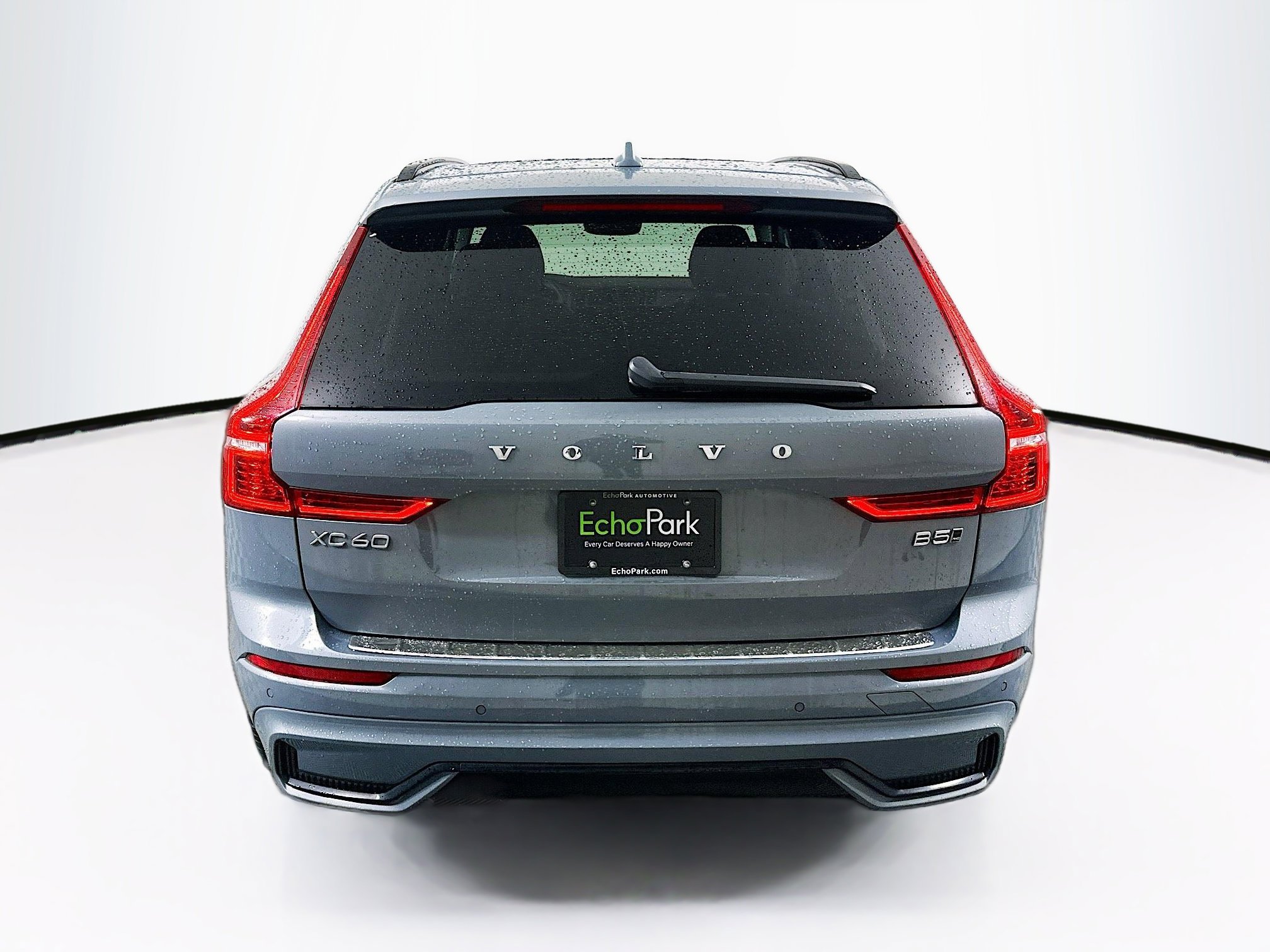 Used 2023 Volvo XC60 B5 Ultimate w/ Protection Package Premier image 7