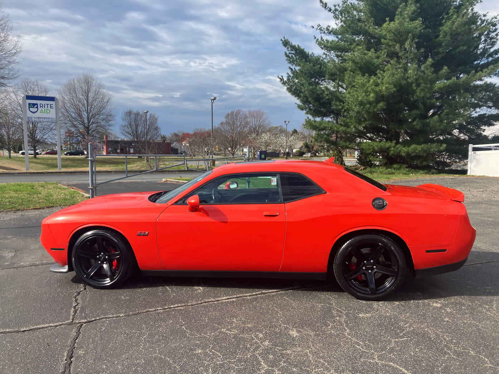 Used 2018 Dodge Challenger SRT w/ Technology Group image 5