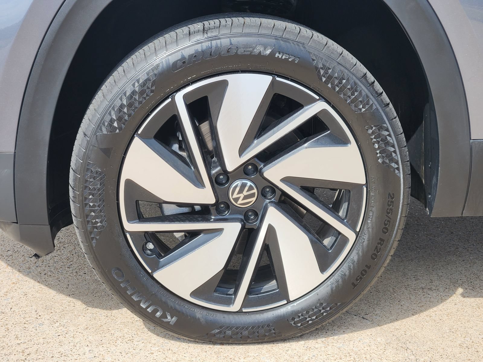 Used 2025 Volkswagen Atlas SE FWD image 20