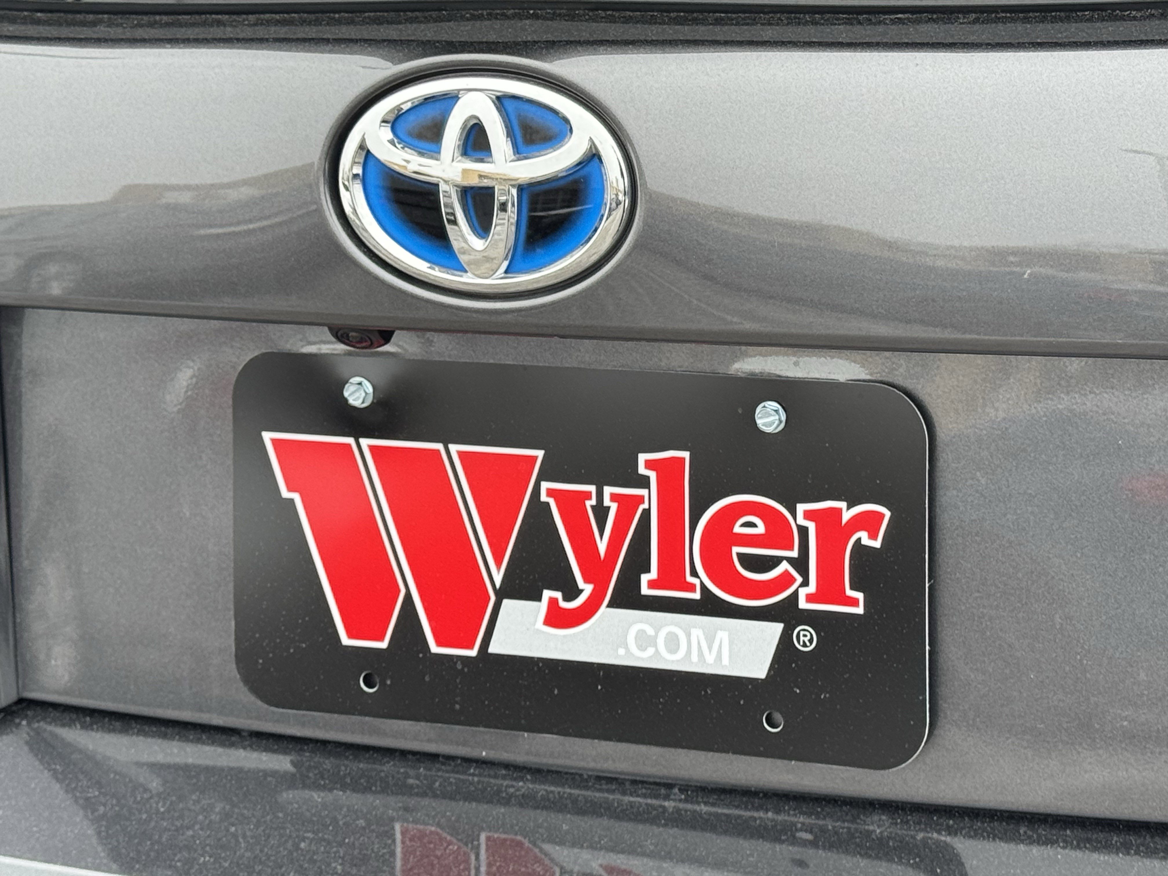 Used 2021 Toyota Prius L Eco image 43