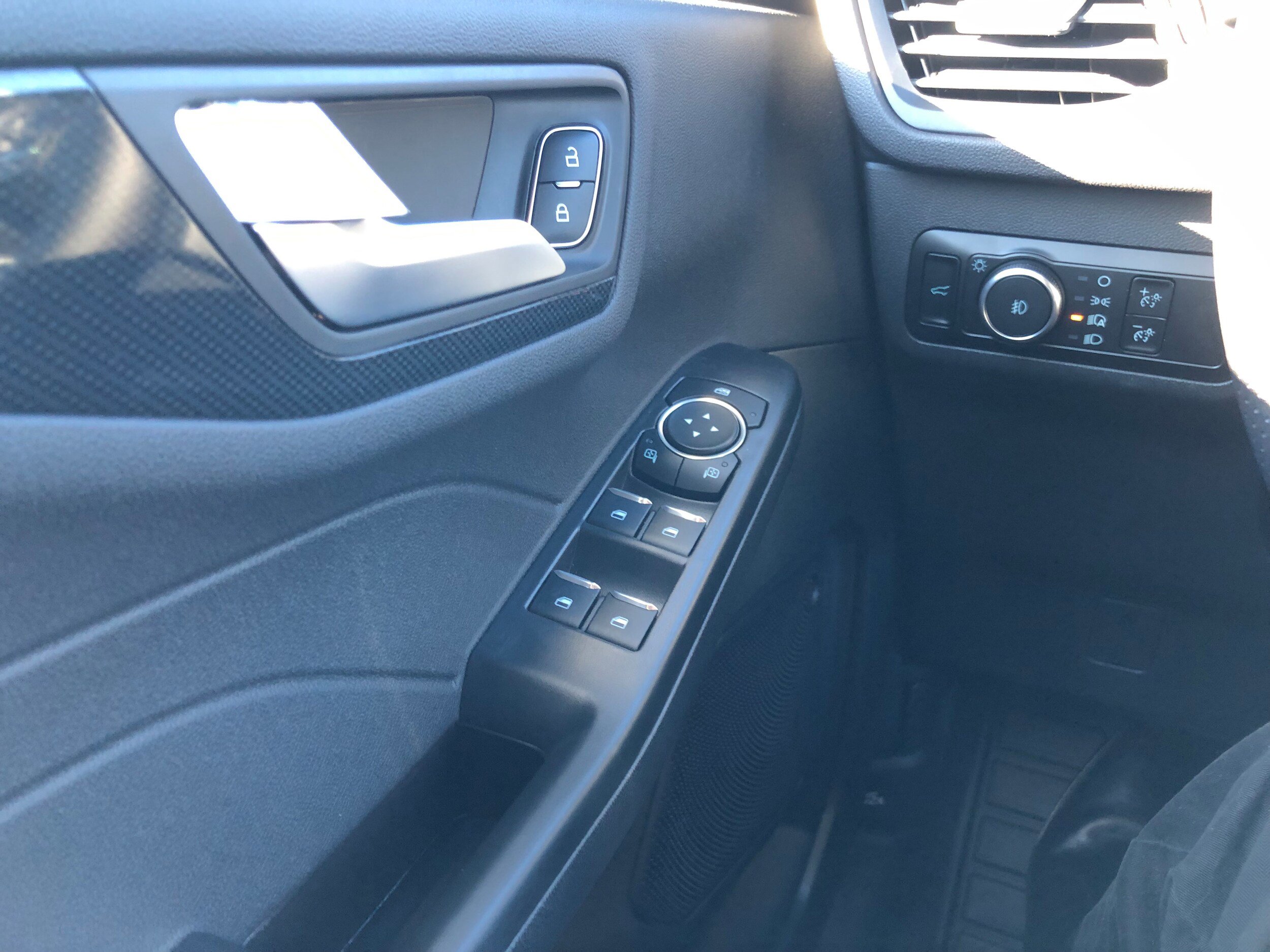 New 2026 Ford Escape ST-Line Select w/ Equipment Group 401A image 25