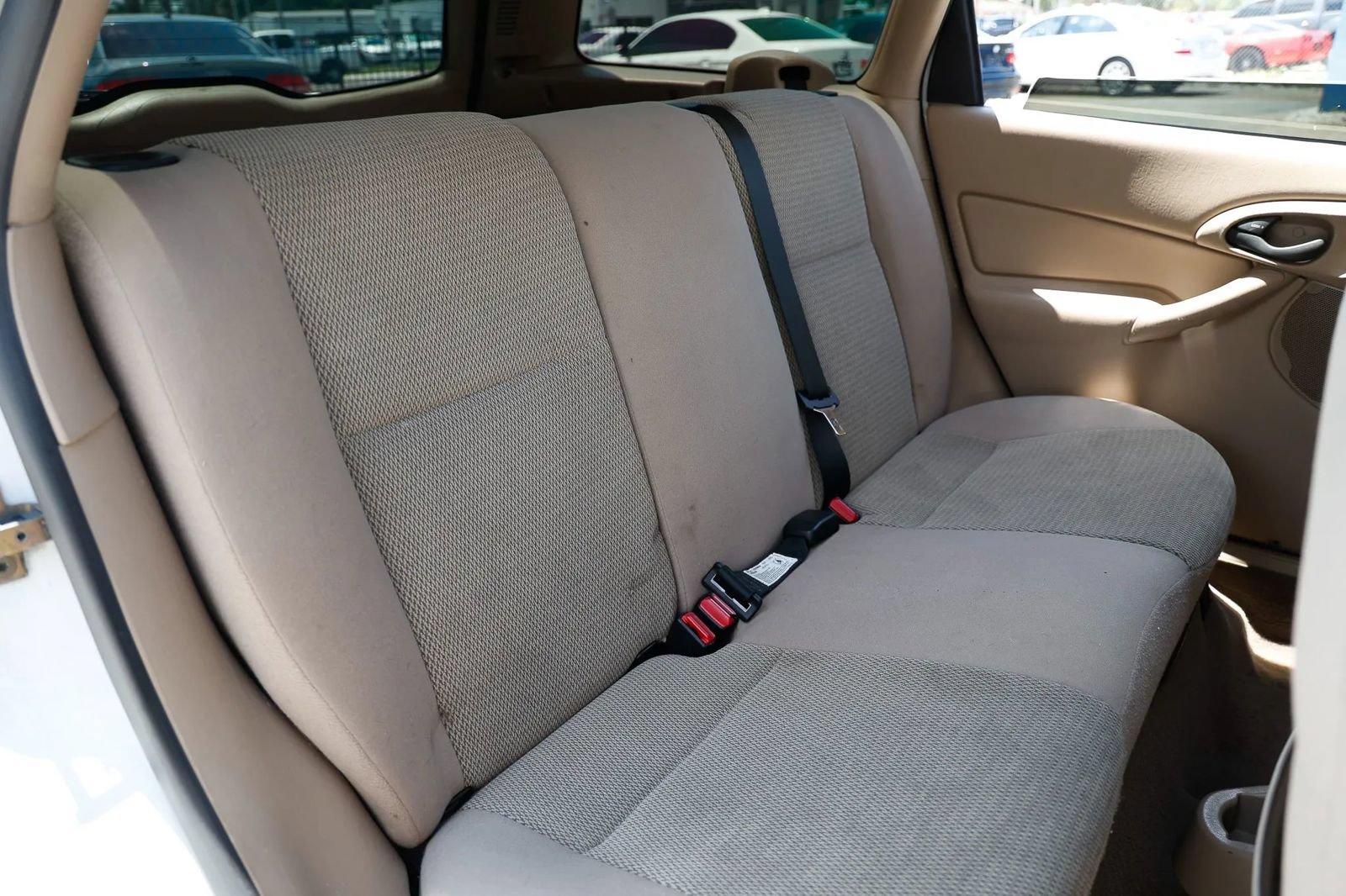 Used 2004 Ford Focus SE FWD image 22