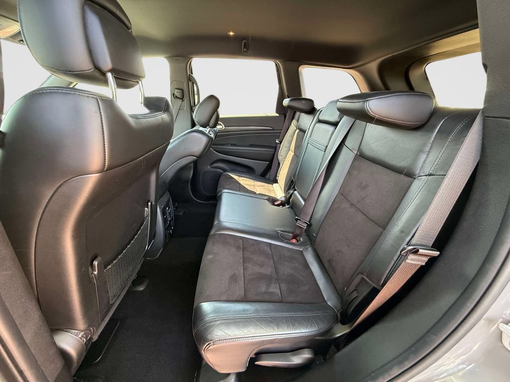 Used 2020 Jeep Grand Cherokee Altitude AWD/4WD image 9