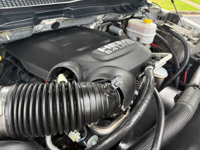 Used 2018 RAM 2500 Big Horn w/ Sport Appearance Group image 14