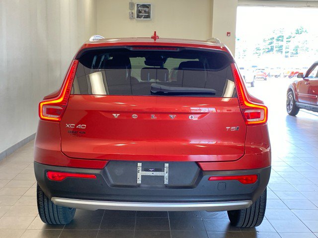 Used 2020 Volvo XC40 T5 Momentum AWD/4WD image 6