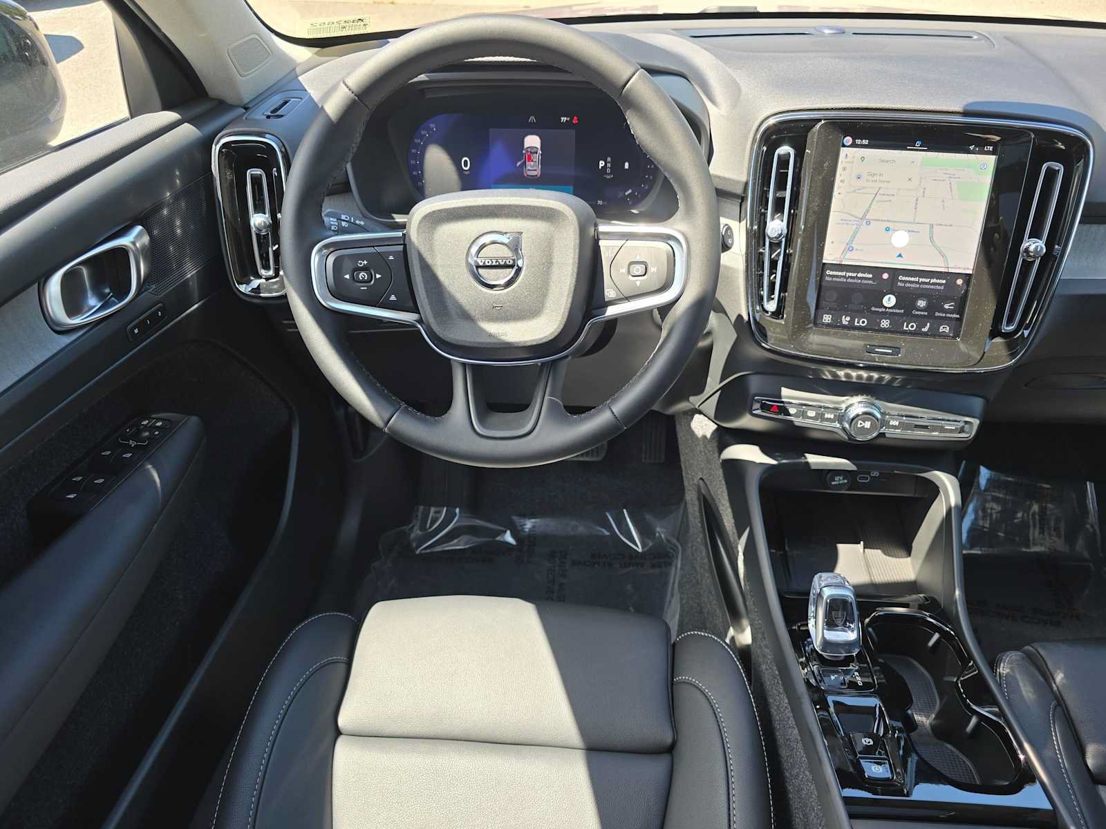 New 2026 Volvo XC40 B5 Plus w/ Protection Package Premier AWD/4WD image 17