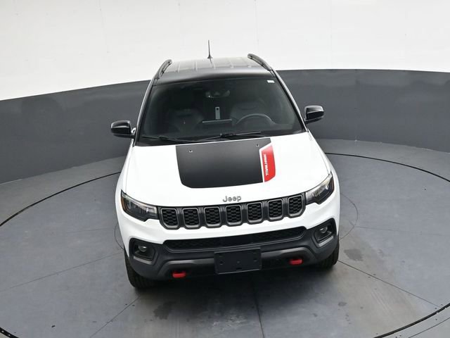 Used 2024 Jeep Compass Trailhawk image 32