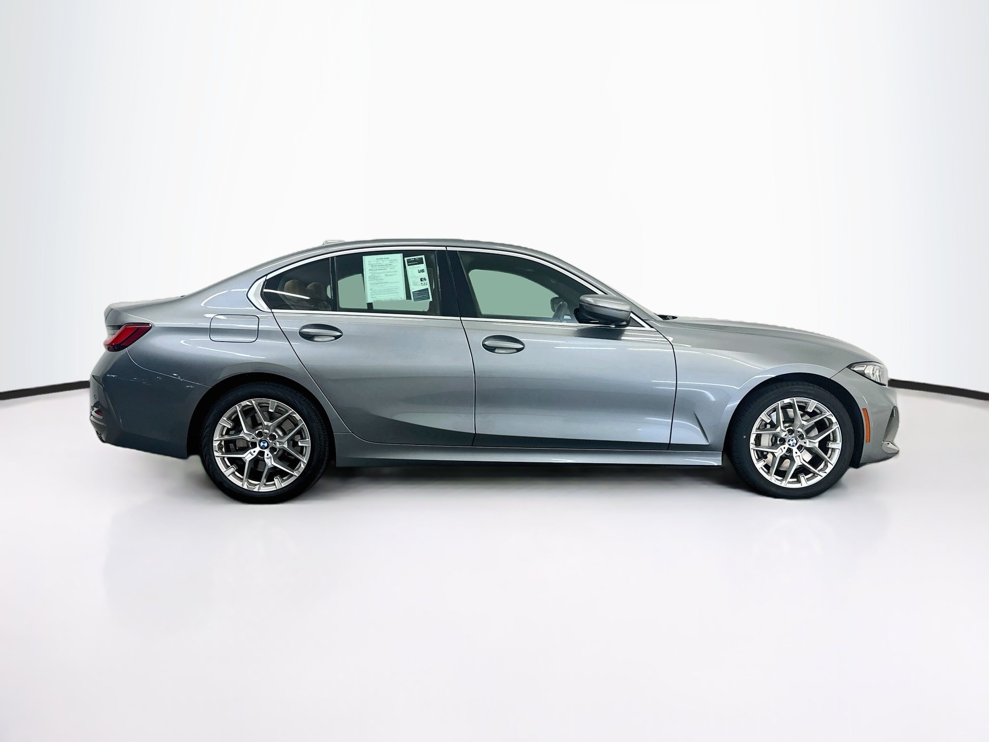 Used 2025 BMW 330i xDrive Sedan AWD/4WD image 10