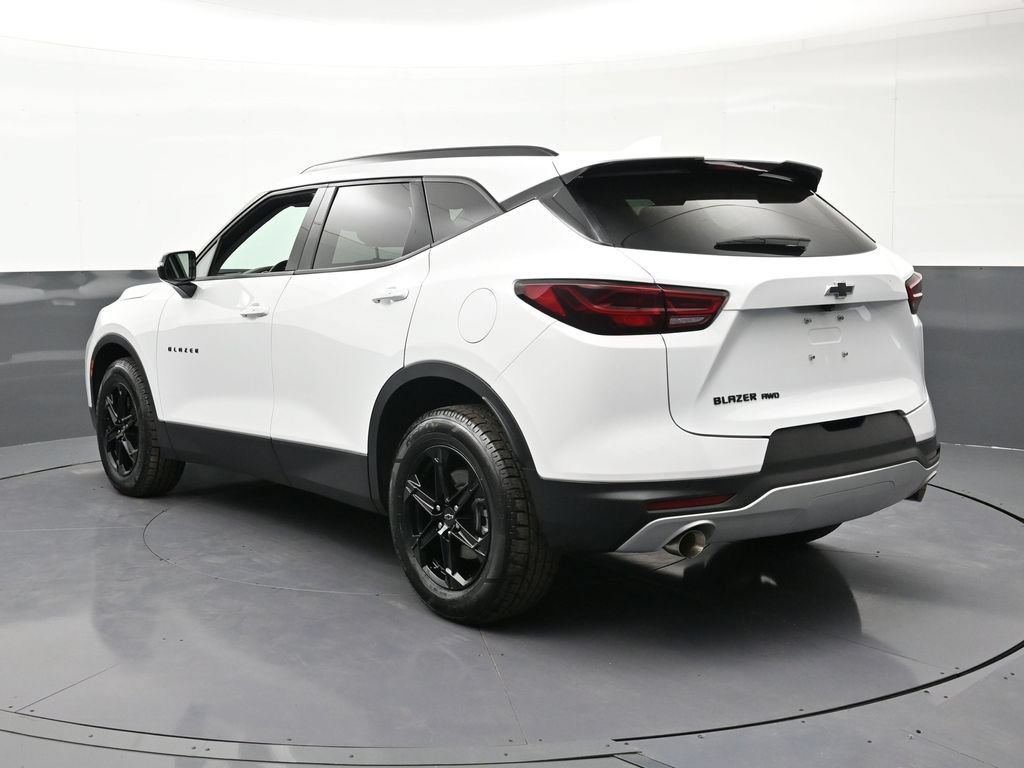 Used 2024 Chevrolet Blazer LT w/ Midnight/Sport Edition AWD/4WD image 3