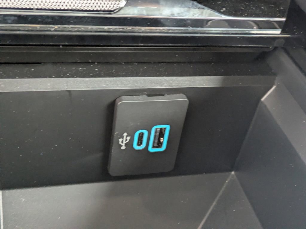 New 2025 Ford F550 4x4 Crew Cab Super Duty image 14