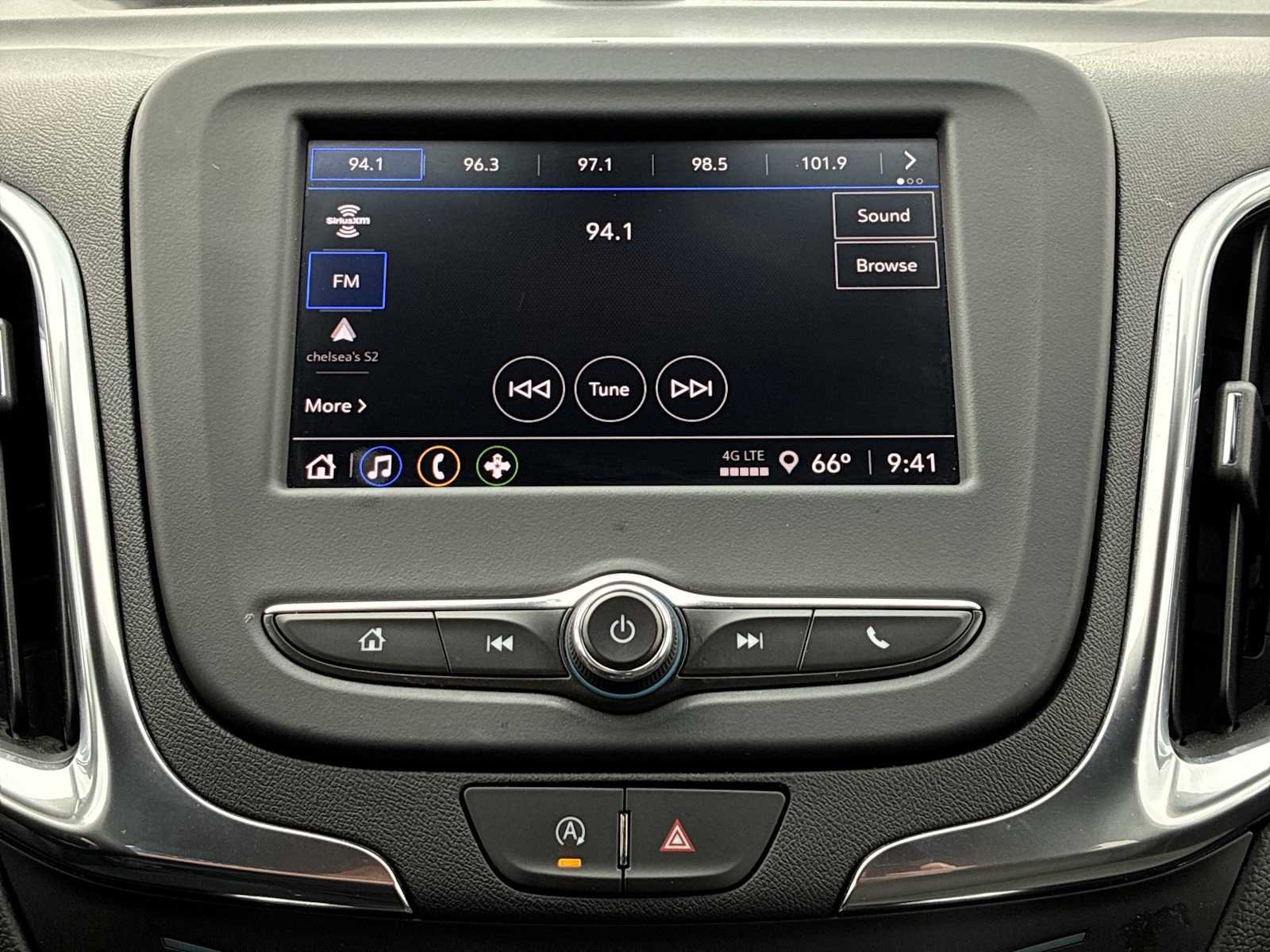 Used 2024 Chevrolet Equinox LT AWD/4WD image 12