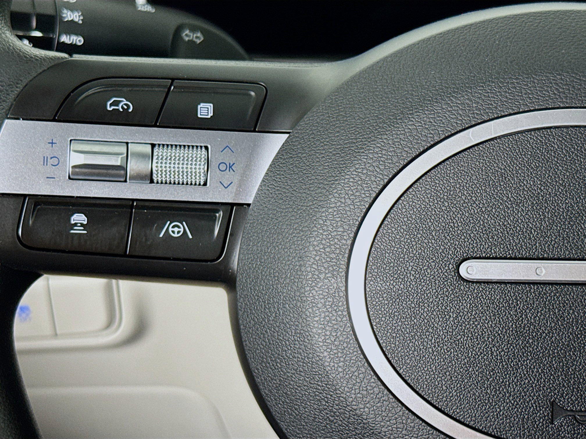 Used 2026 Hyundai Tucson SEL FWD image 13