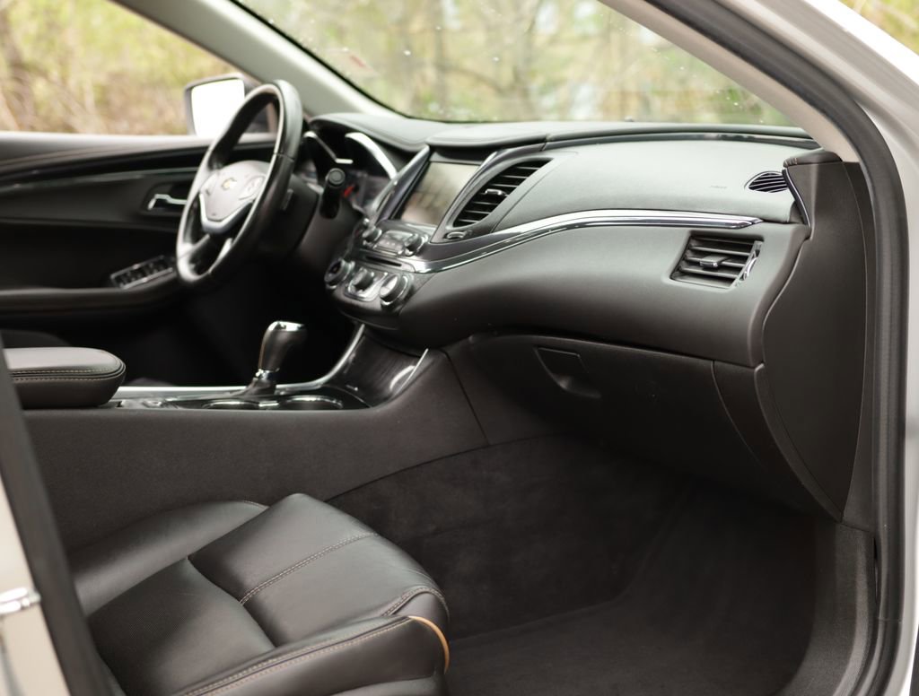 Used 2016 Chevrolet Impala LTZ image 30