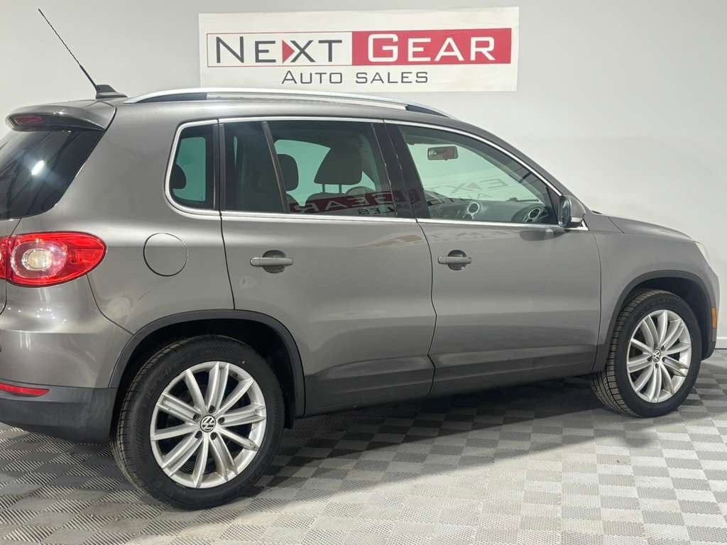 Used 2011 Volkswagen Tiguan S image 35