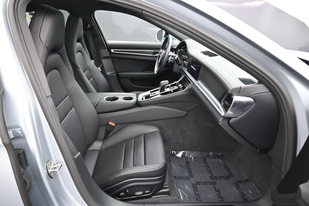 Certified 2023 Porsche Panamera Platinum Edition RWD image 31