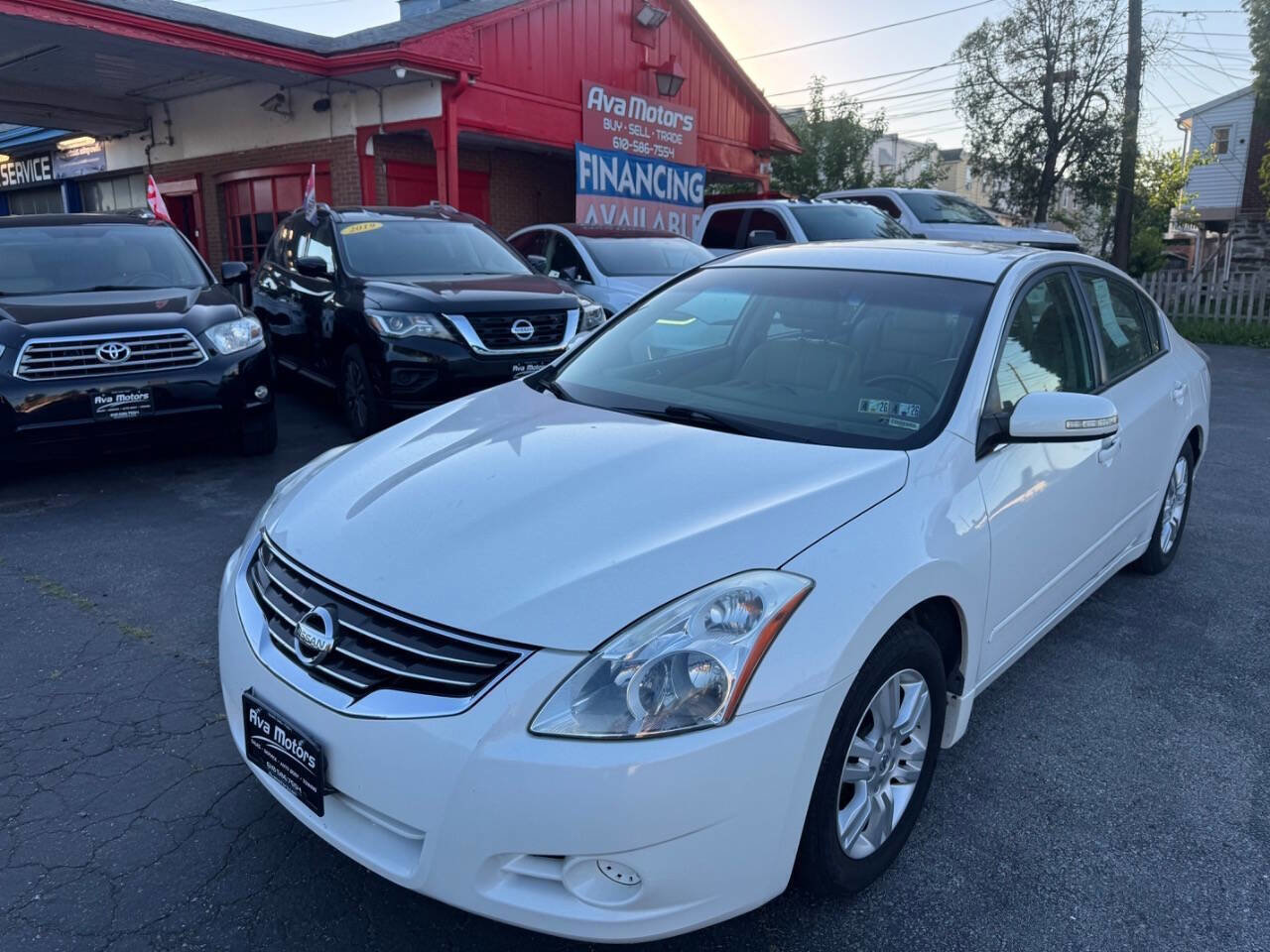 Used 2012 Nissan Altima 2.5 SL w/ 2.5SL Pkg FWD image 1