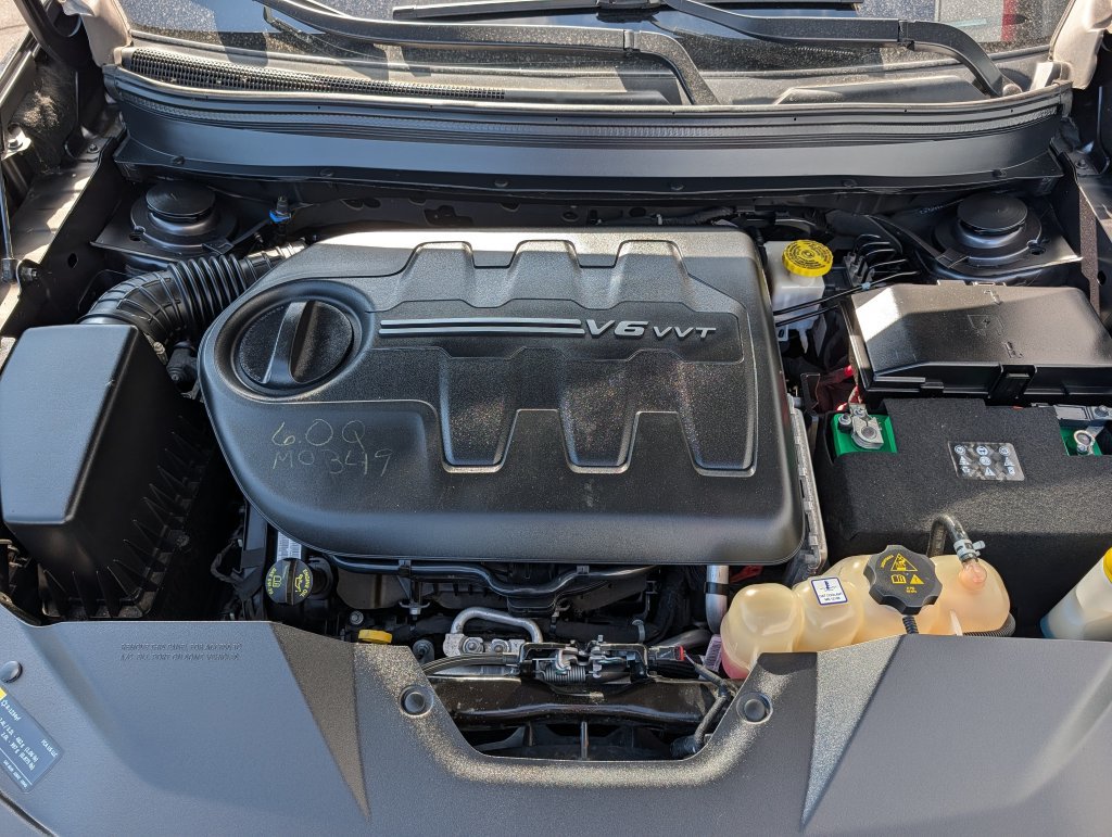 Used 2019 Jeep Cherokee Limited AWD/4WD image 12