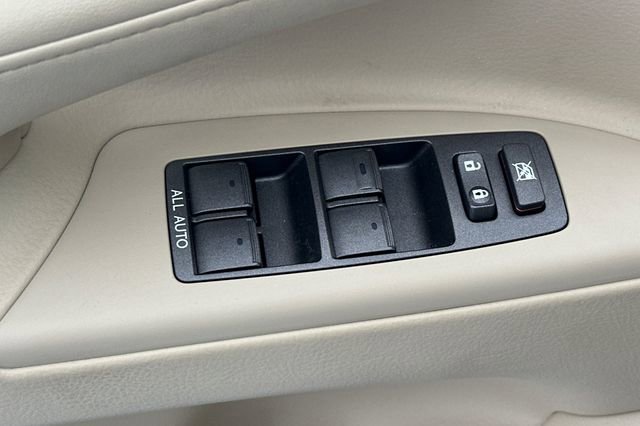 Used 2011 Lexus LX 570 4WD image 13