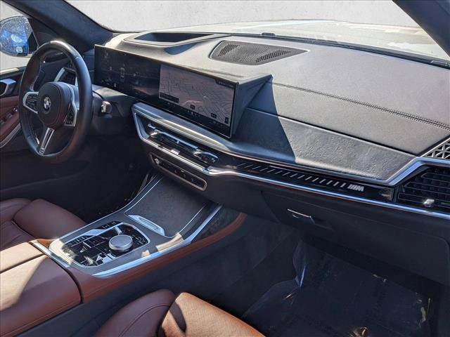 Certified 2025 BMW X7 M60i AWD/4WD image 21