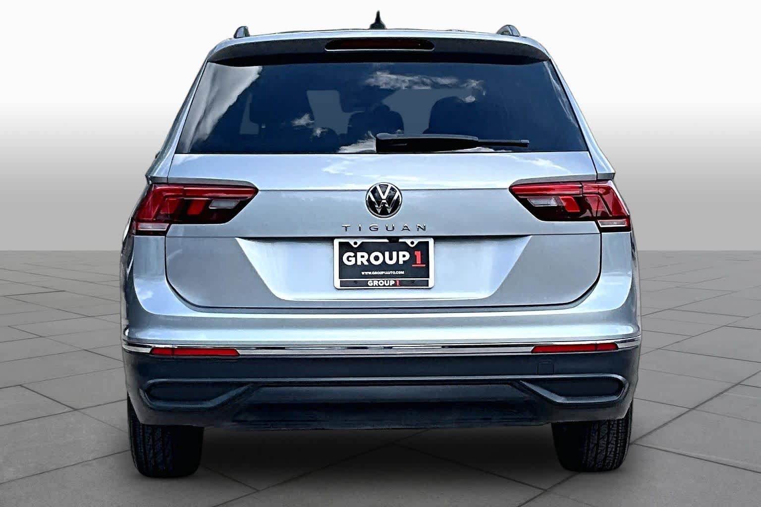 Used 2022 Volkswagen Tiguan S FWD image 5