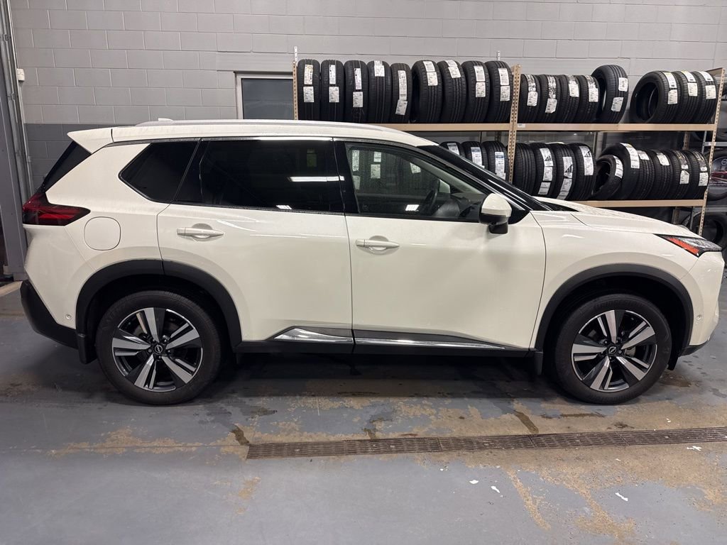 Certified 2023 Nissan Rogue Platinum image 7