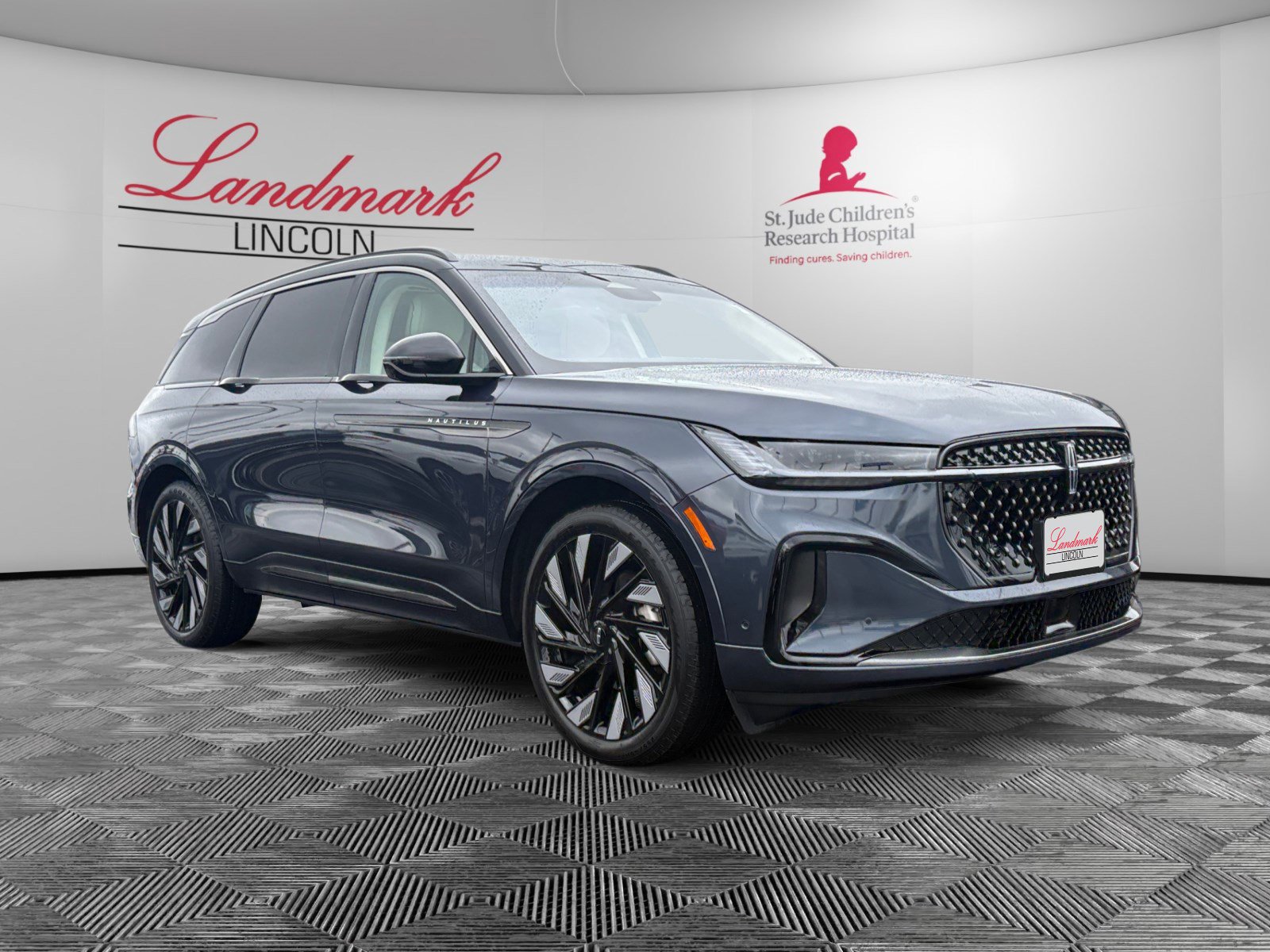 Certified 2024 Lincoln Nautilus Black Label w/ Jet Appearance Package (87T) image 7